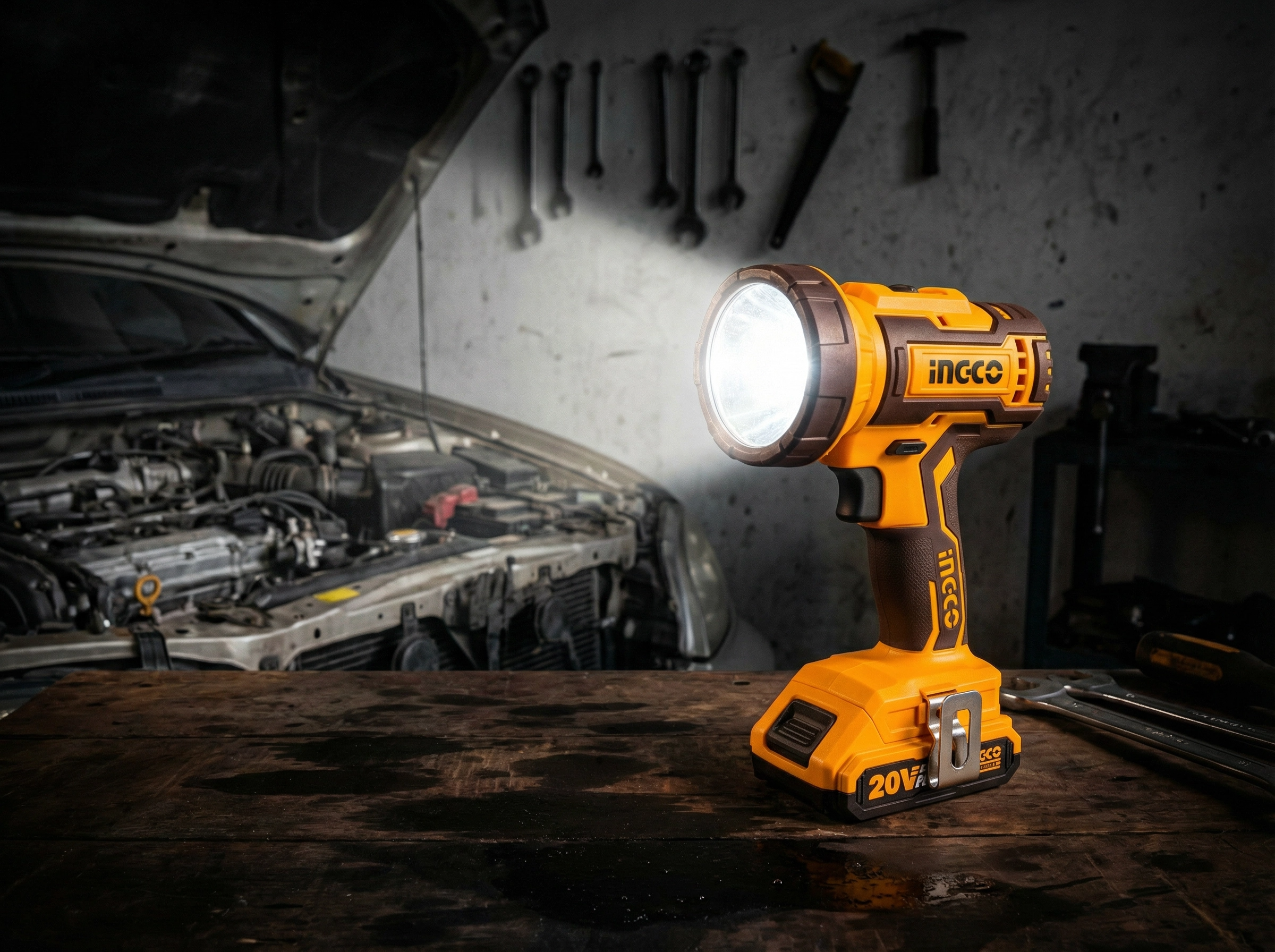 INGCO 20V Cordless Work Lamp Kit | 2500 Lumens LED Spotlight