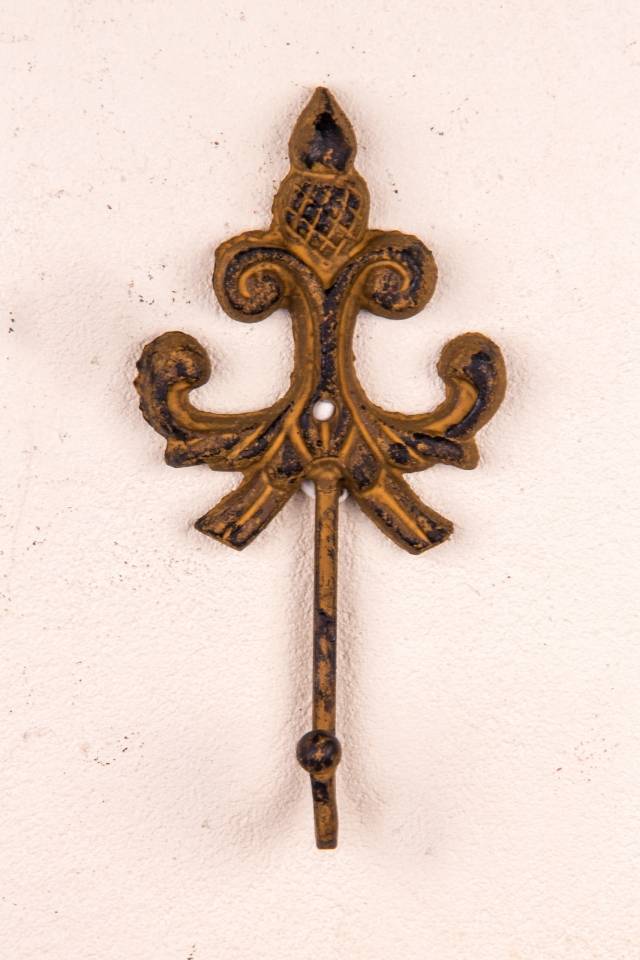 Fleur de Lis Hook: Rust
