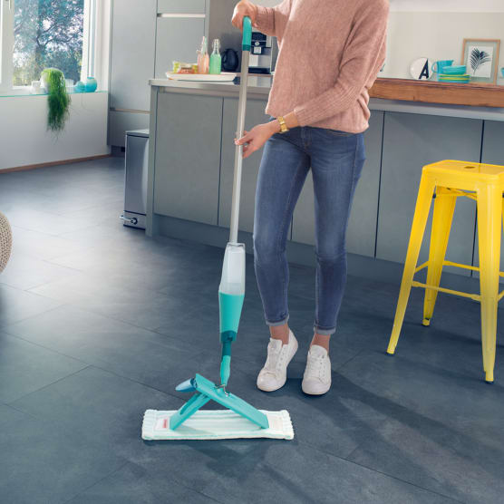 Leifheit Comfort Easy-Click XL Micro Duo Spray Mop