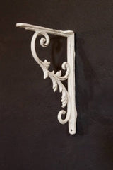 Bracket: Leaf - antique white